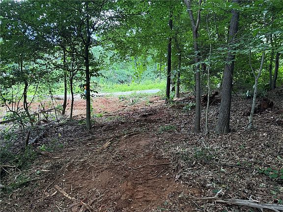 4th image of 00 Southwood Dr