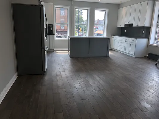 Rented by Thermos Realty & Management Inc | media 43