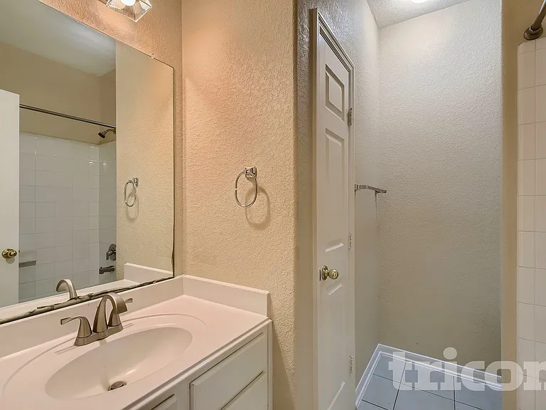9711 Sugarblossom Ln — Photo 16