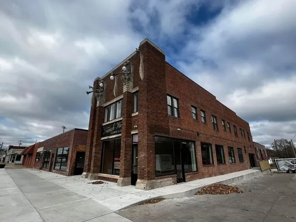 Euclid Foresight - Apartments with Modern Charm!