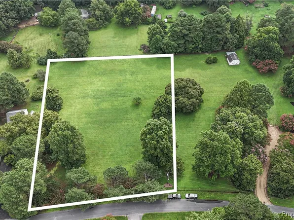 305 Elmwood Ln, Williamsburg, VA 23188