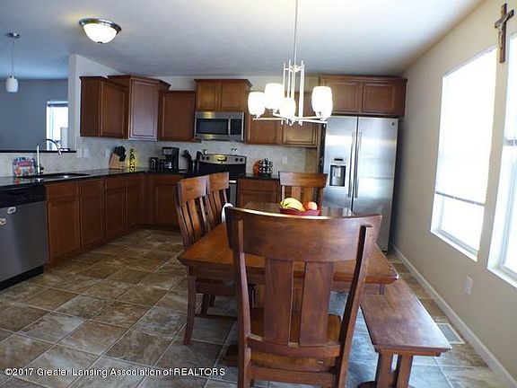 2nd image of 1416 Wickham Dr