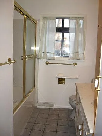 1236 Constitution Ave — Photo 10