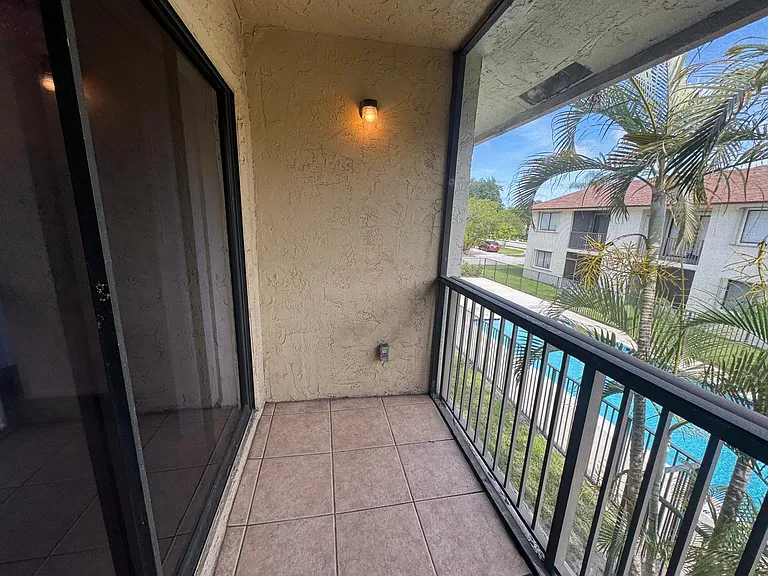 142 NW 60th Avenue 2 #6-B-276 — Photo 2