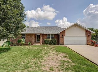 806 N 13th St, Ozark, MO 65721