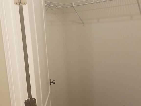 5th image of 38 Bridlewood Dr