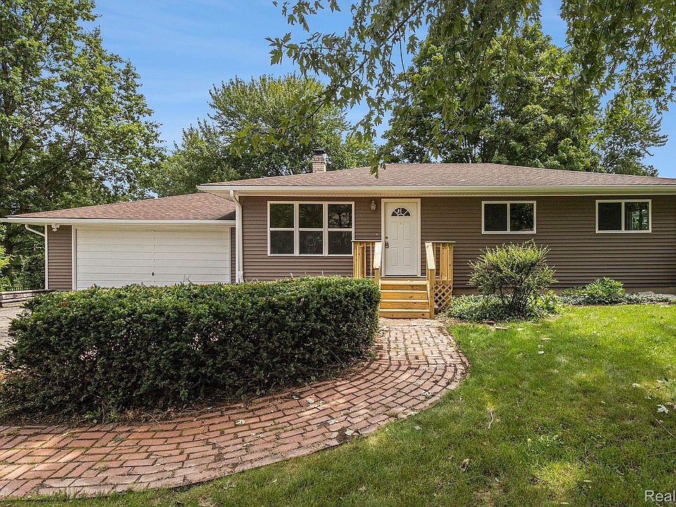1st image of 24778 Glenda St