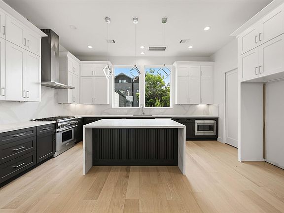 3rd image of 1110 Peden St #A
