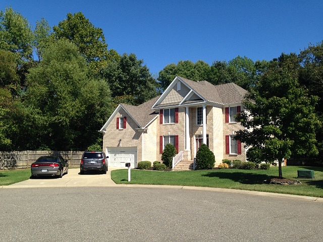 1st image of 108 Doyle Ct