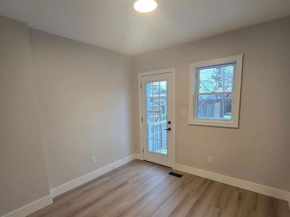 5th image of 413 Paling Ave