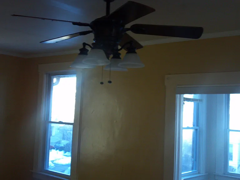 220 Ward Pl — Photo 3
