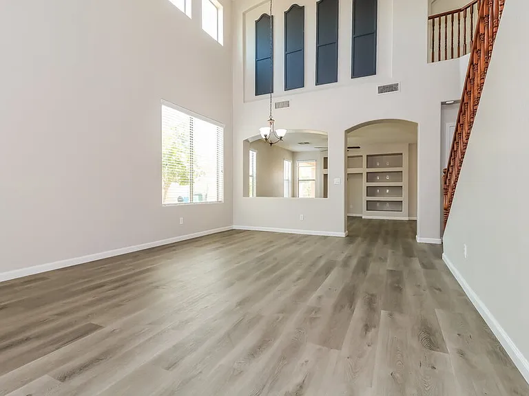 7113 W Winslow Ave — Photo 5
