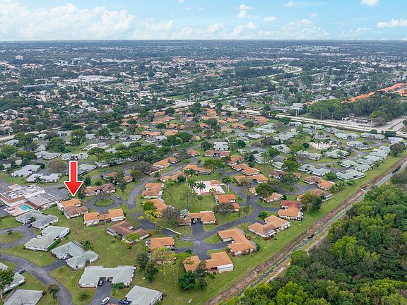 3rd image of 550 Sandpiper Circle