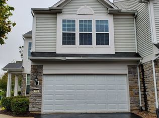 110 Devoe Dr #110, Oswego, IL 60543