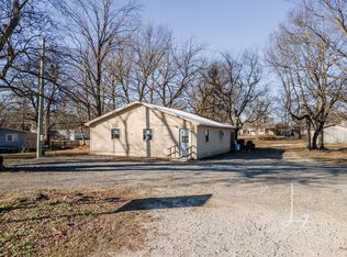 1223 N 8th St, Neodesha, KS 66757