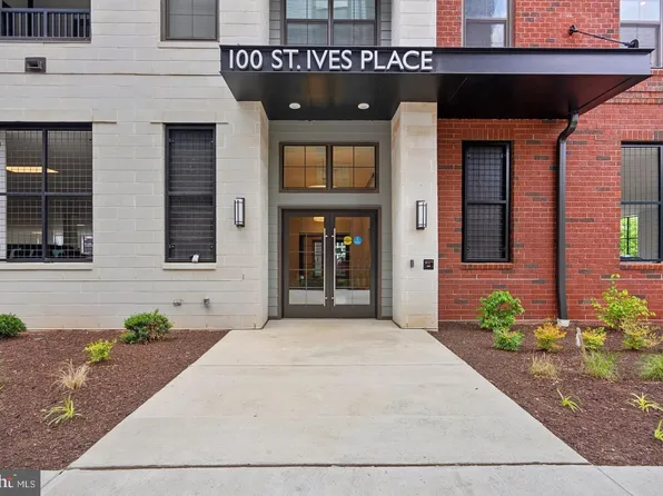 100 Saint Ives Pl APT 203, Oxon Hill, MD 20745