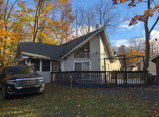 5119 Beach Side Dr, Tobyhanna, PA 18466