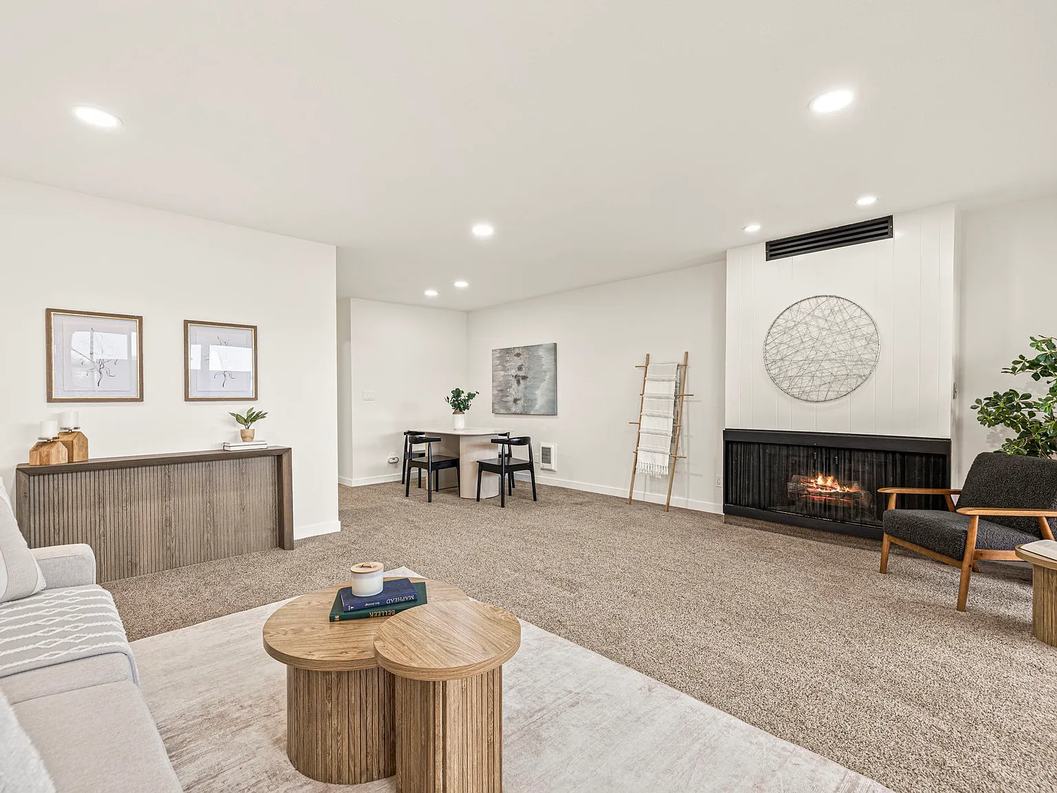 1 bed, 800 sqft, $1,900 — Photo 1