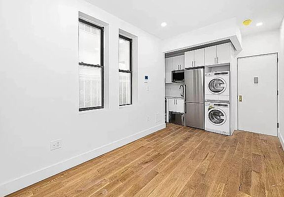 2nd image of 16 Saint Marks Pl APT 5D