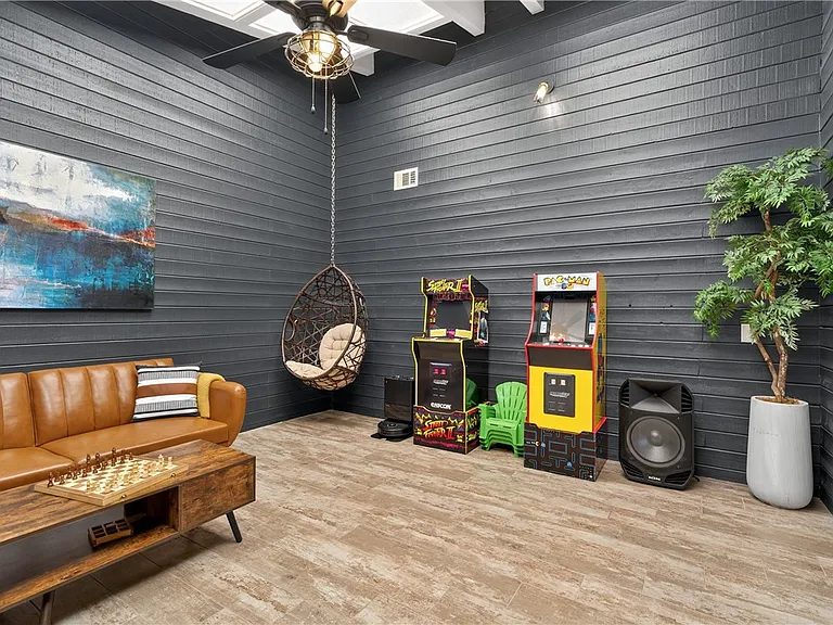 75407 Montecito Dr — Photo 17
