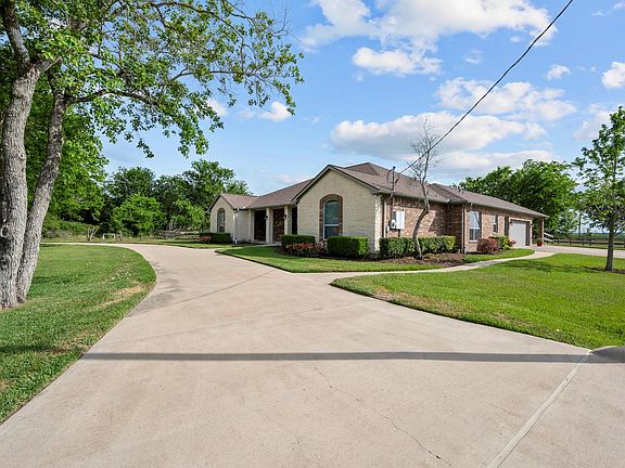 3rd image of 9604 Surrey Ln
