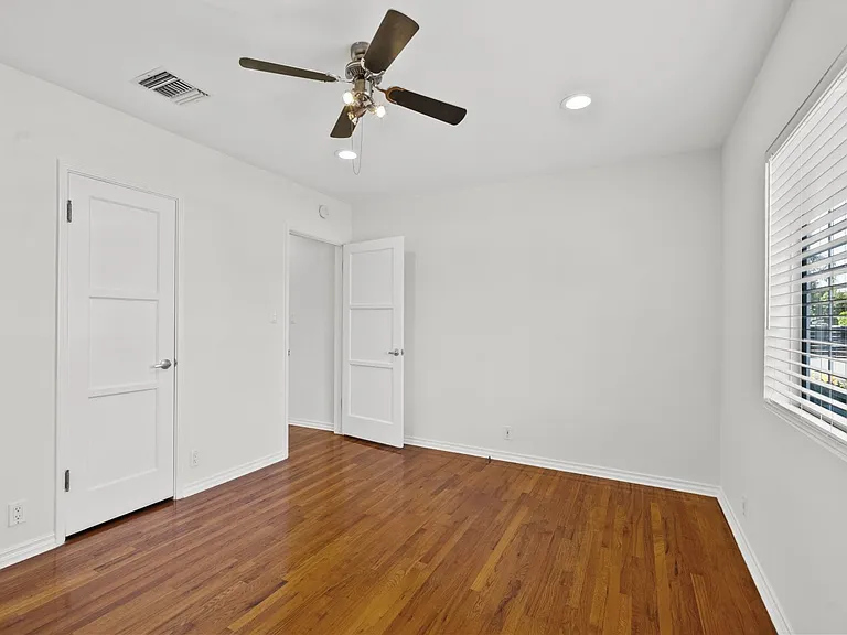 8440 Oakdale Ave — Photo 28