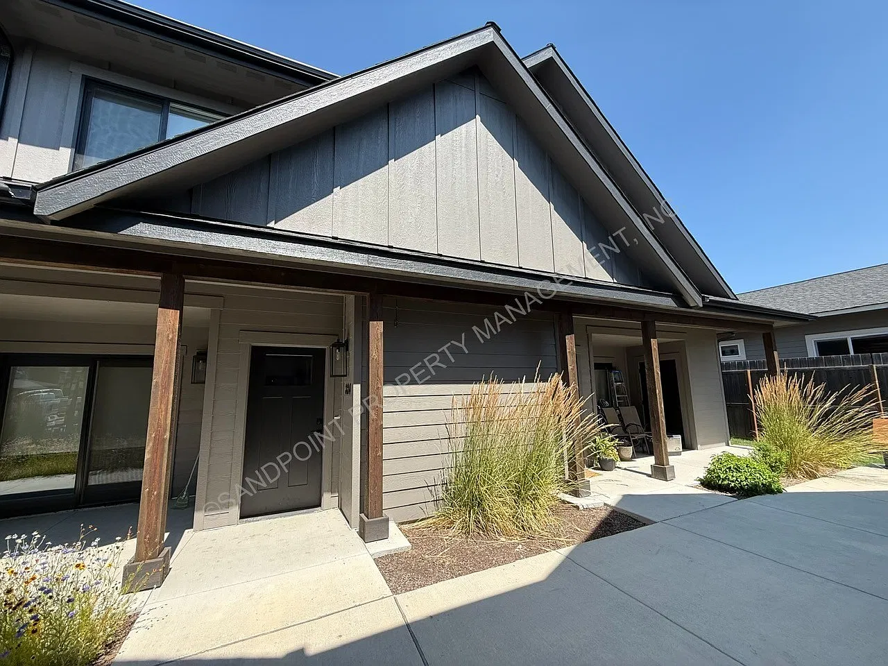 2 bed, 1.5 bath, 938 sqft, $1,795 — Photo 3