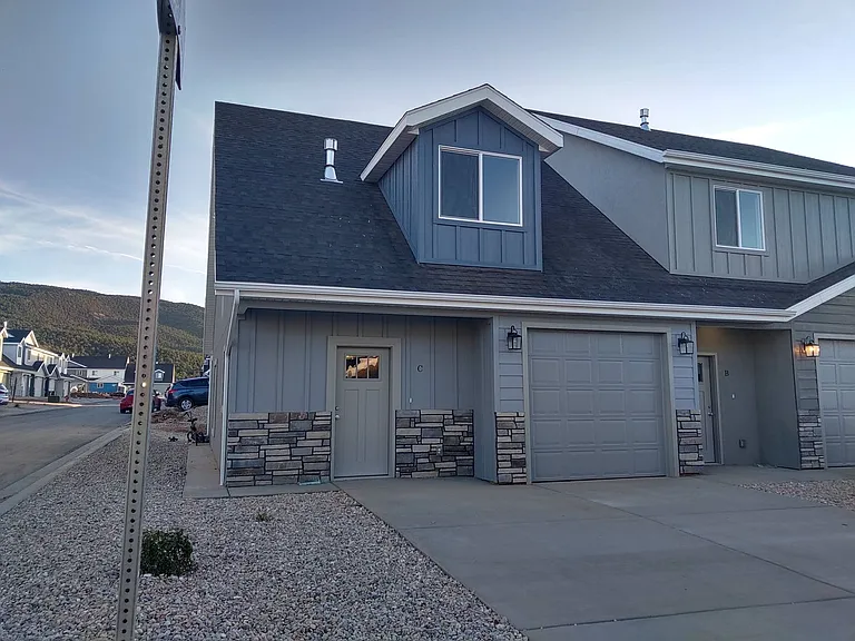 1511 W Pyrite Ln #C — Photo 2