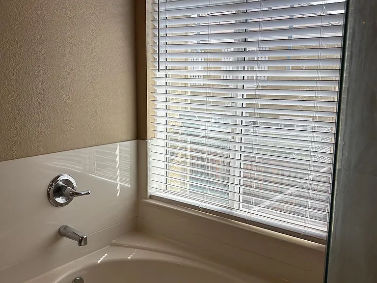 3902 Hidden Grove Ln — Photo 25