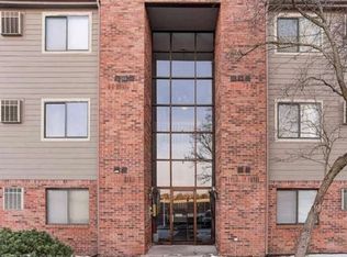 4250 Village Pw Cir E APT 8, Indianapolis, IN 46254