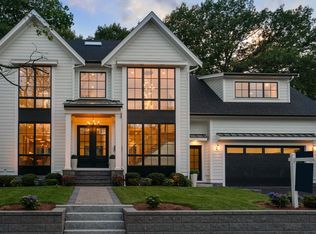 21 Redwood Rd, Newton, MA 02459