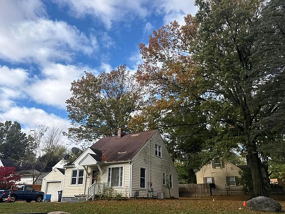 2nd image of 726 Morningview Ave