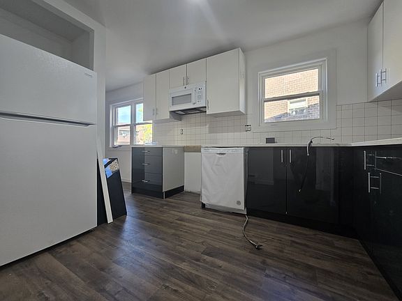 4th image of 24016 69th Ave APT 2