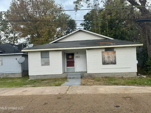 304 W Scott St, Greenwood, MS 38930