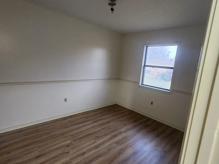 4 Bradley Cir #B — Photo 5