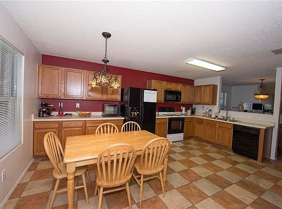 4th image of 2908 Clemente Dr