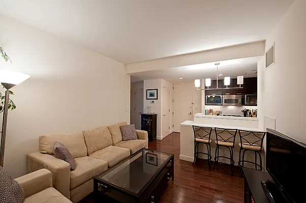 Rented by CORE | media 5