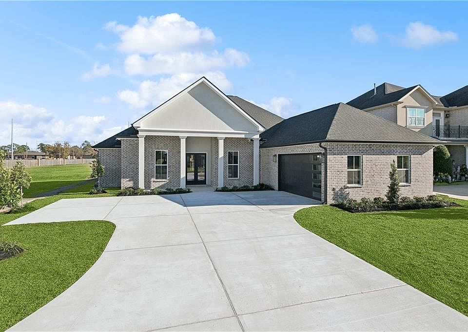 1st image of 128 Heron Dr