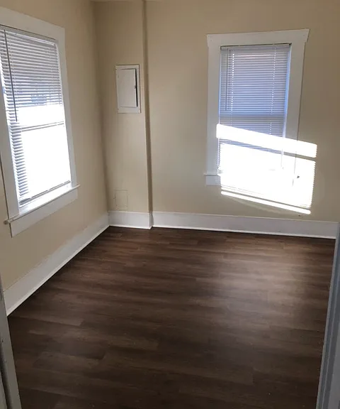605 S Logan Ave — Photo 1