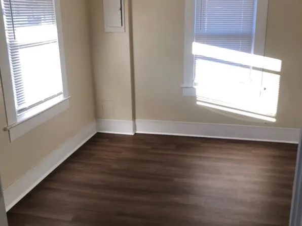 605 S Logan Ave, Carbondale, IL 62901