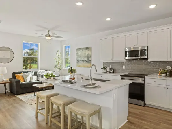 6411 Jacinto Ave, Sacramento, CA 95823