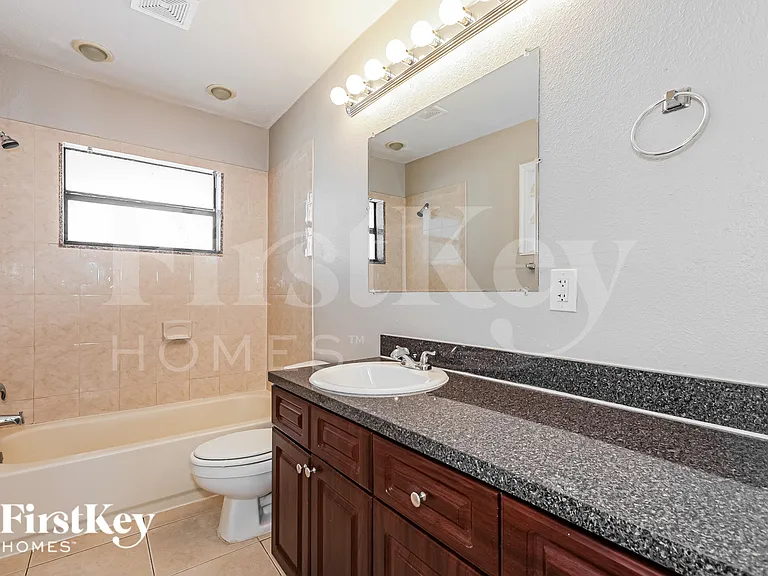 8313 Oleander Ln — Photo 17