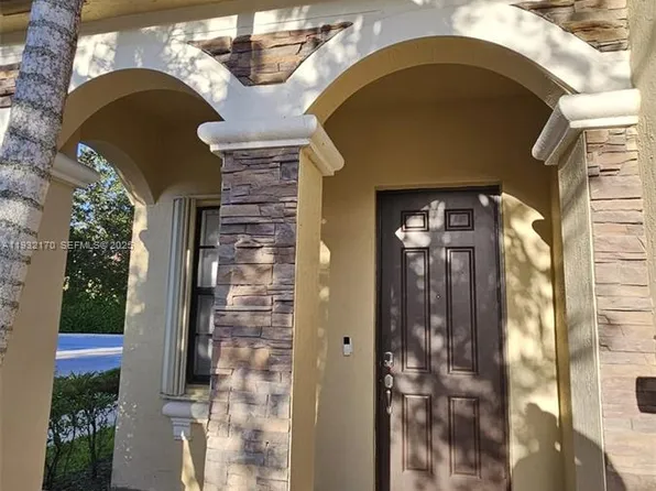 8785 NW 116th Ct, Doral, FL 33178