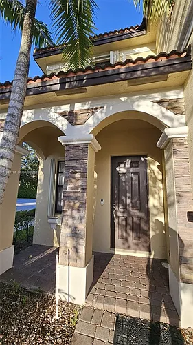 8785 NW 116th Ct Photo 1