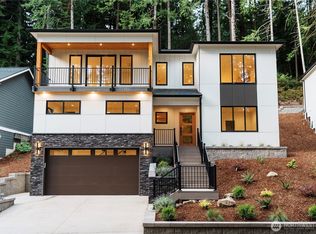 8 Shooting Star Ct, Bellingham, WA 98229