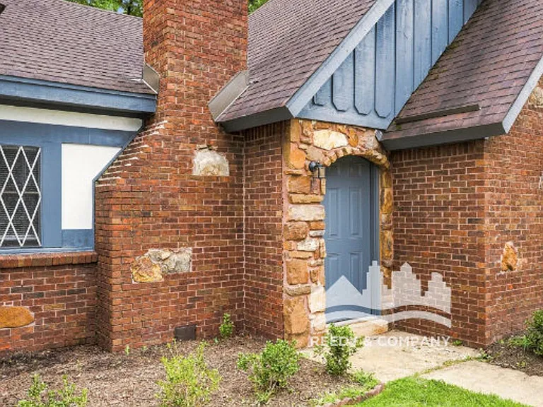 6213 Holly Park Dr — Photo 8