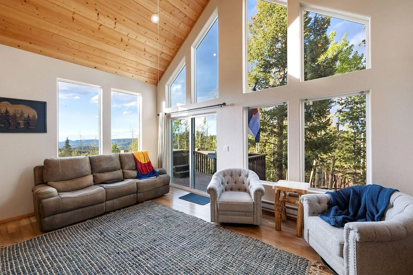 4 bed, $3,300 — Photo 4