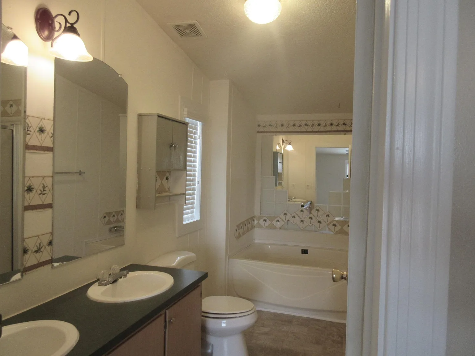 3 bed, 1232 sqft, $1,400 — Photo 4