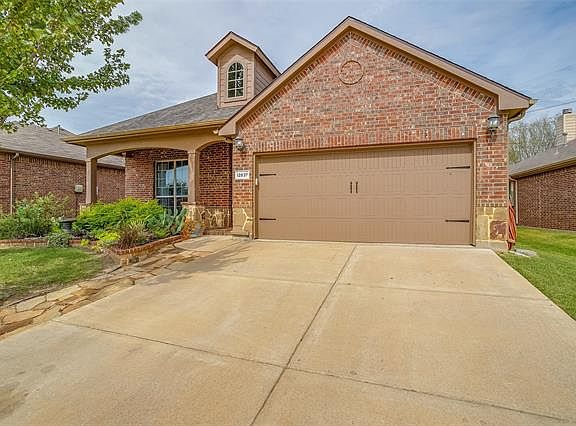 3rd image of 12837 Breckenridge Ct