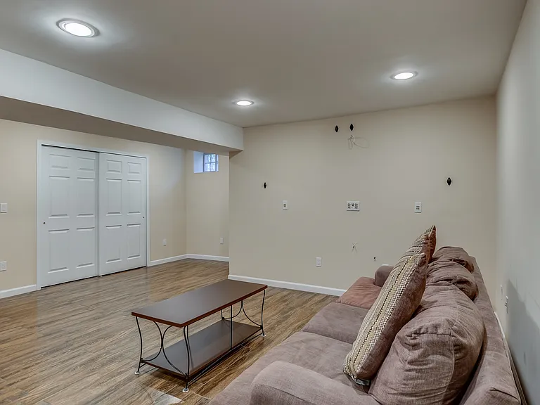 403 Taggert Dr — Photo 31